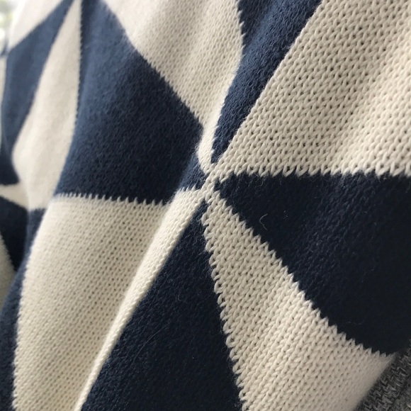 Meet your Posher, Alyssa - Picture 1 of 1